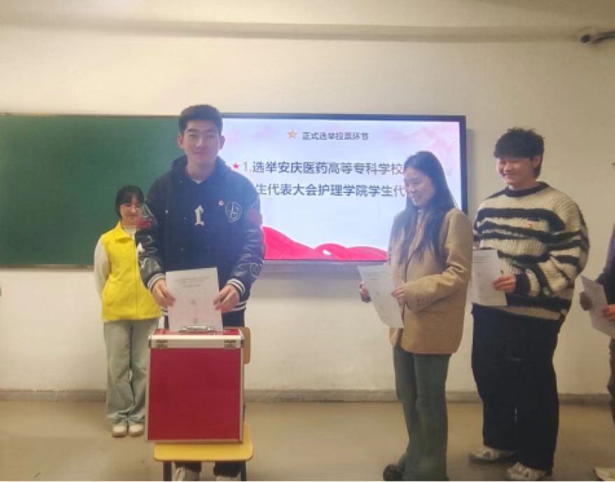 ���ŵ�����Ϸע����38�ʽ�